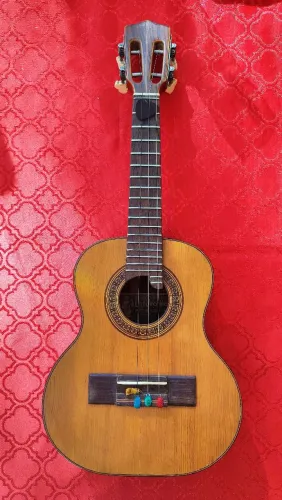 Cavaquinho Del Vecchio Anos 60 em Jacarandá da Bahia