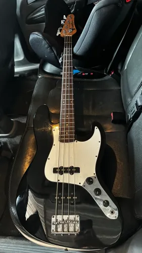 Baixo Jazz bass Washburn