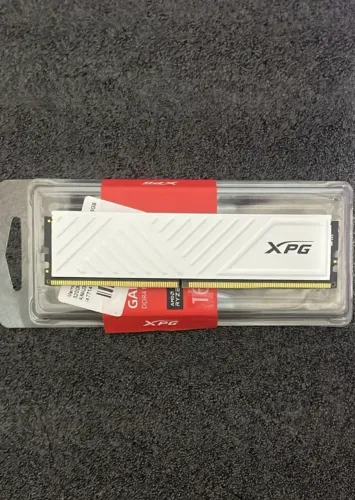 Memória RAM 16GB XPG GAMMIX D35 White DDR4 3200MHz CL16 - Nova
