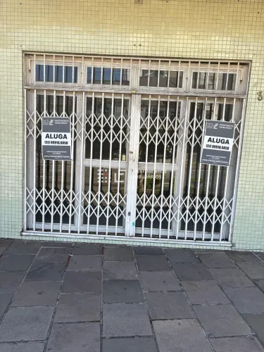 LF INVESTIMENTOS IMOBILIÁRIOS ALUGA loja em excelente localização na Av. Teresópolis, próx