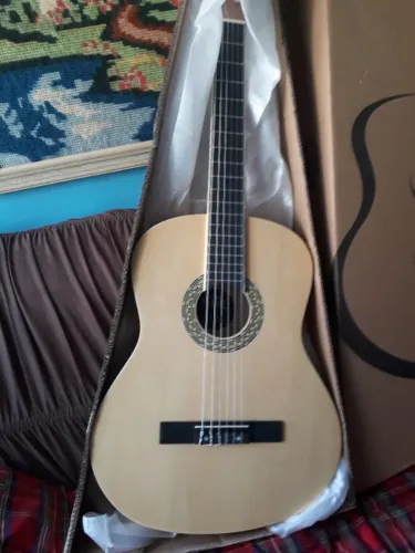 Violão tonante novo na caixa 