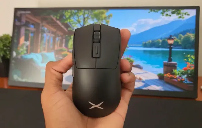Mouse Delux M600 