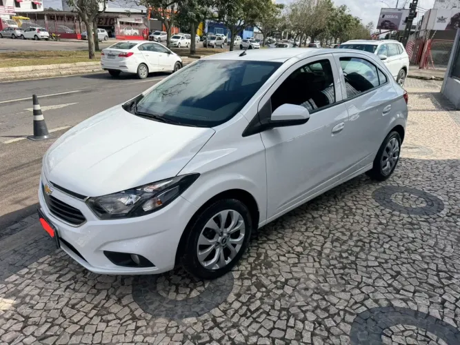 Chevrolet Onix Hatch LT 1.0 8V Flex Mec. 4P 2019
