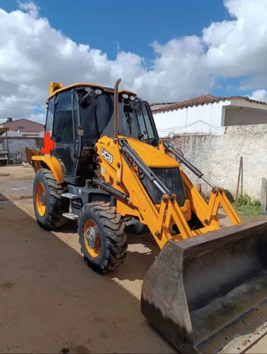 2019 JCB Retroescavadeira 