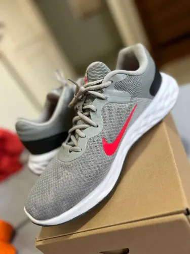 TÊNIS NIKE REVOLUTION 6 NEXT NATURE 