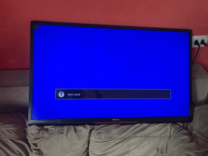 Tv 32 Philips com detalhe 