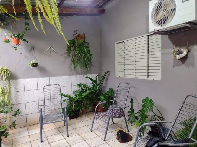 VENDE-SE IMÓVEL COMERCIAL + CASA RESIDENCIAL - EXCELENTE OPORTUNIDADE!