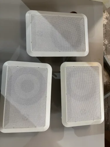 Kit som completo: Amplificador INCA + 3 Caixas de Som
