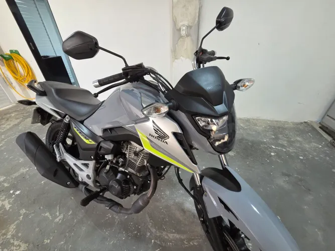 CG 160 em perfeito estado