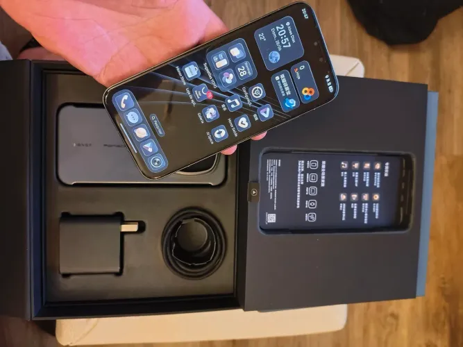 Honor Magic 8 RSR