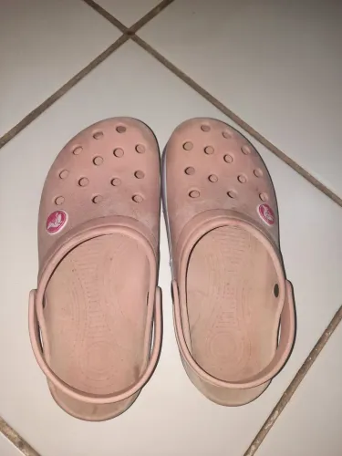 Crocs feminina
