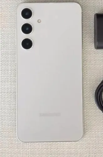 S24 Plus 5G 256gb/12 ram dourado, celular impecável novíssimo sem marcas chama?