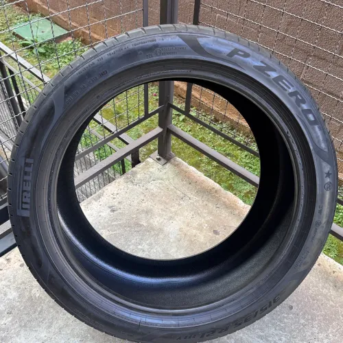 2 Pneus Pirelli P Zero runflat 315/35ZR21 