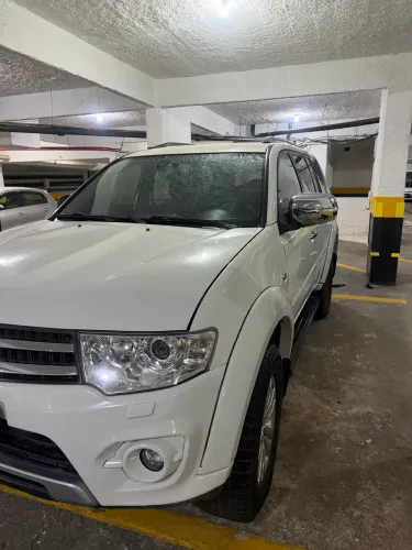 Mitsubishi Pajero HPE 3.5 4X4 Flex 5P Aut. 2016