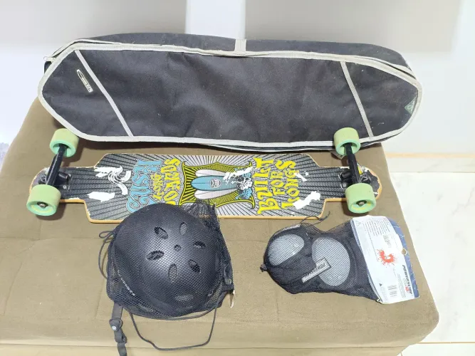 Vendo longboard cush, com  Bolsa para transporte é capacete e joelheira 