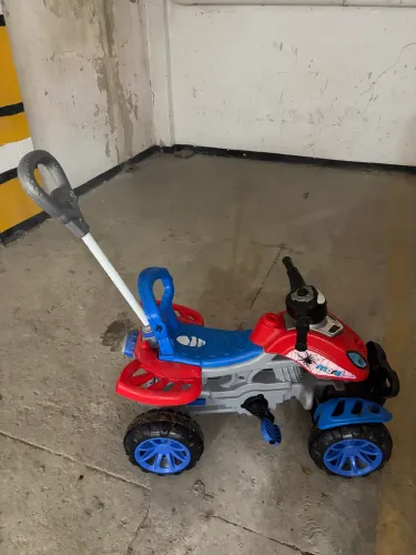 Moto infantil homem aranha 