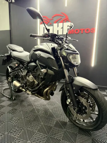 Yamaha MT07 2022