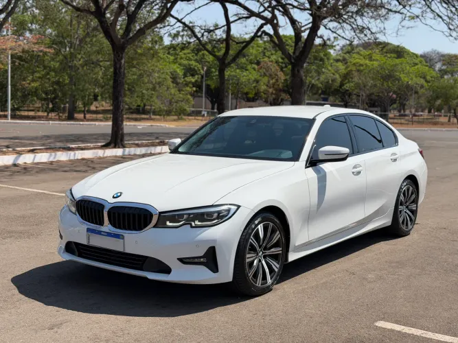 BMW 320I A Modern/sport TB 2.0/a.flex 16V 4P 2022