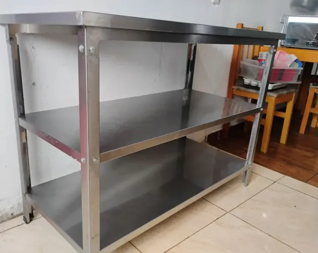 BALCÃO DE INOX INDUSTRIAL ?