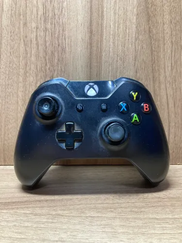 CONTROLE XBOX ONE COM ENTRADA P2 ORIGINAL PRETO - FUNCIONANDO - LEIA A DESCRIÇÃO