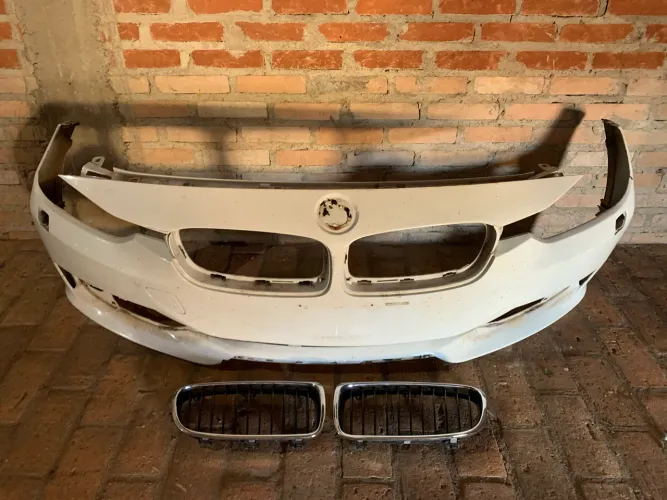 Pára-choque Dianteiro BMW 320i 2015