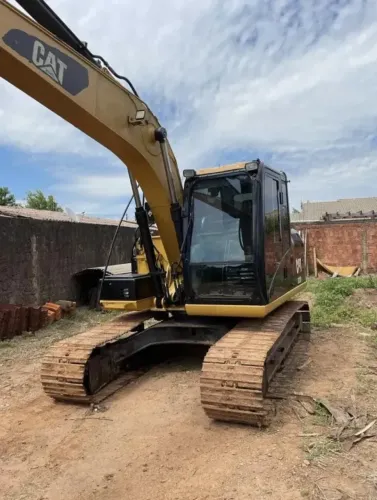 Escavadeira caterpillar 312D 2L