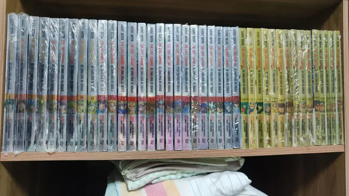 Cavaleiros do zodíaco the Lost canvas e gaiden edição especial metizada e dourada lacrada
