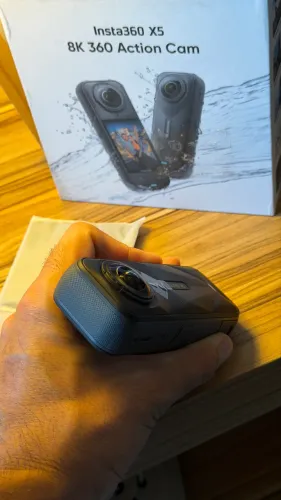 Insta 360 X5 Novíssima e completa - Ler anúncio