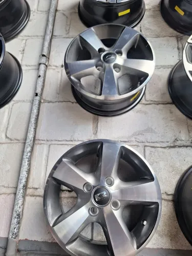 Rodas aro 13 Esportivas novas dá KR 1.850
