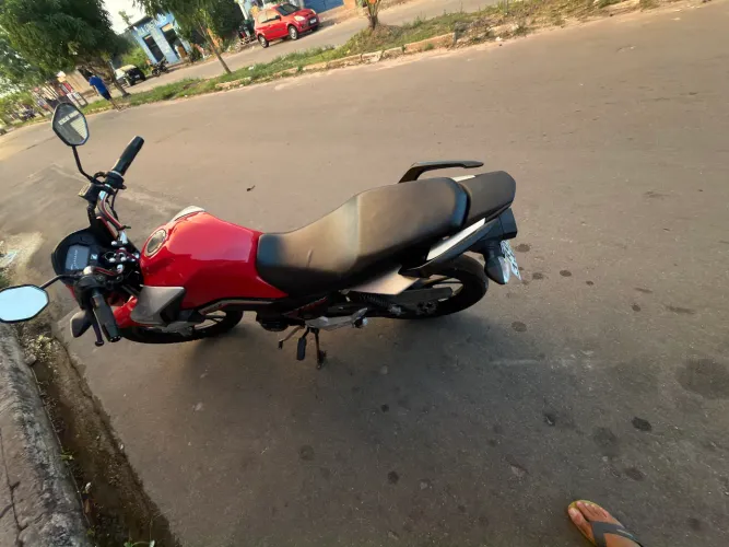 Moto muito nova