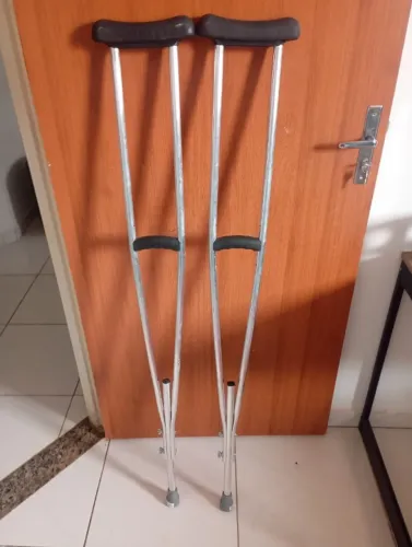 Muletas em aluminio anodizado