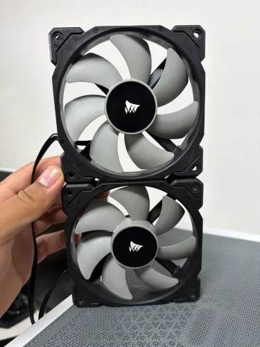 Kit 2x Corsair ML120 120mm PWM - Magnetic Levitation - Sem RGB