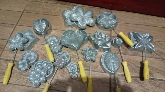 Kit 15 frisadores alumínio fundido ,para flores em eva e biscuit,acompanha apostila 