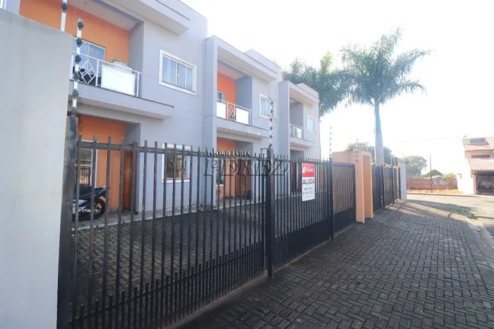 Apartamento mobiliado para alugar na Rua São Salvador, centro de Londrina