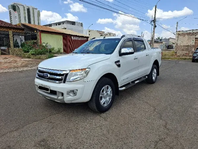Ford Ranger Limited 3.2 20V 4X4 CD Aut. Dies. 2014