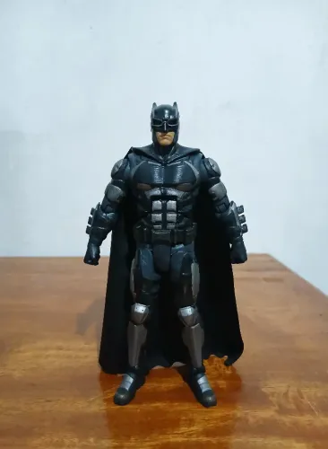 Batman Tactical Suit DC Multiverse Mattel