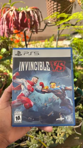 Invincible VS PS5 Mídia Física Importada + Cards | Original