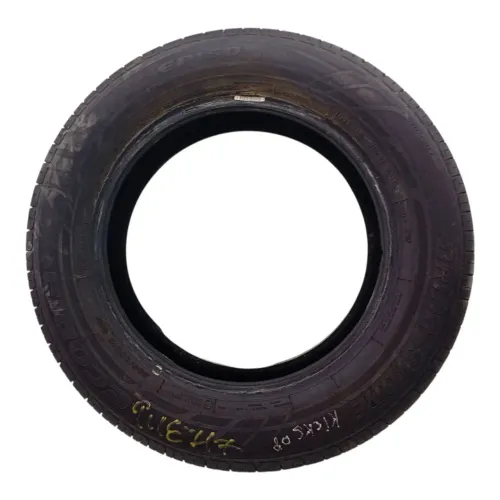 Pneu Bridgestone 205/60 R16 Aro 16 apenas 2000 Km A8