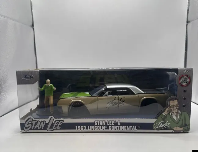 Jada Toys, escala 1/24, Stan Lee, Lincoln Continental 1963, carro da Hollywood Ride