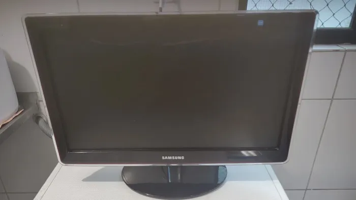 Tv/ Monitor Samsung LCD