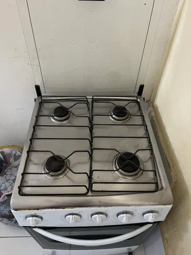 Fogão 4 bocas usado