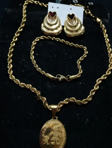 Conjunto de jóia em aço inox dourado