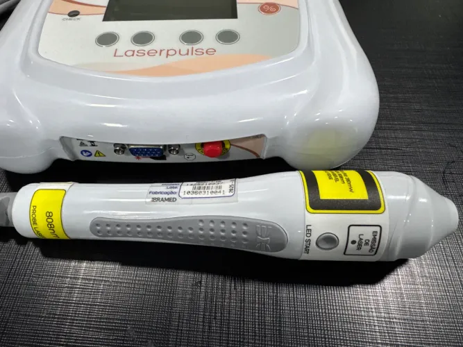 LaserPulse Portátil Ibramed + Probe P4 Laser 808 nm - Estado de Novo