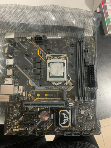 ASUS TUF H310M-PLUS GAMING/BR - LGA 1151- DDR4 + I5-9400F