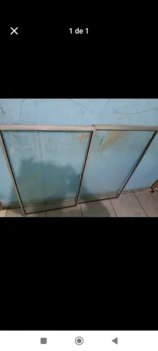 Vendo janela. Falta os trilhos. 1 metro e 18