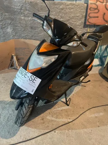 Lindy 125 já licenciada com valor para sair rapido