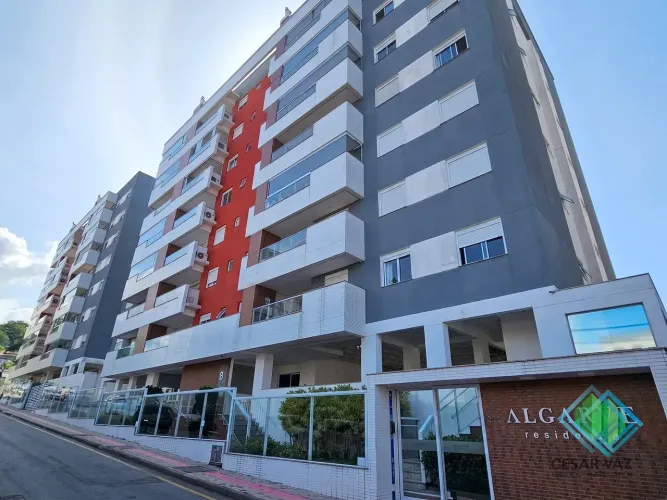 Imóvel para venda com 112 metros quadrados com 3 quartos em Praia Comprida - São José - SC