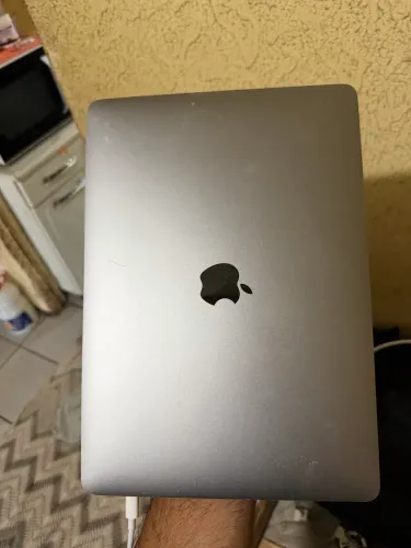 MacBook Pro 2017 - 13 polegadas, 256GB SSD + Carregador Original