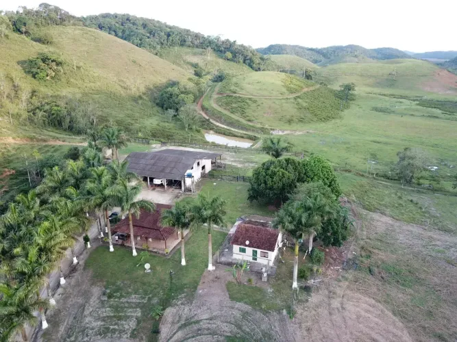 Fazenda de Pecuária em Sete Barras (SP) 170 Alqueires