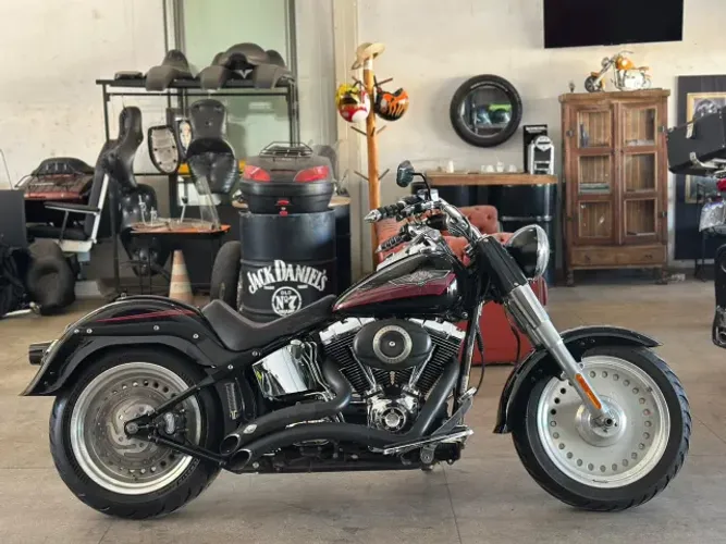 Harley-Davidson Fat Boy (FLSTF) 2007 LEIA A DESCRIÇÃO